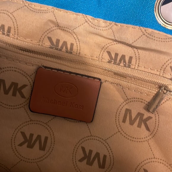 Michael Kors - Picture 3 of 3